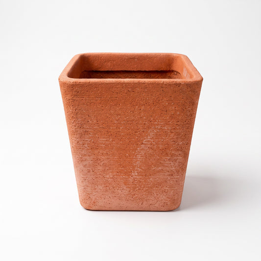 Solen Garden | Modern Lightweight Outdoor Planters LUSINE 200 terracotta-colored resin planter with stone texture